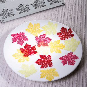 Molde silicona Hoja de arce 6,6 x 6,2 x 0,2 cm de altura (x8) Pavoni