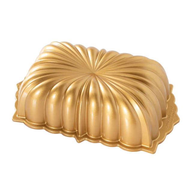 Molde Plum Cake Rectangular Fluted Loaf Gold Nordic Ware 
