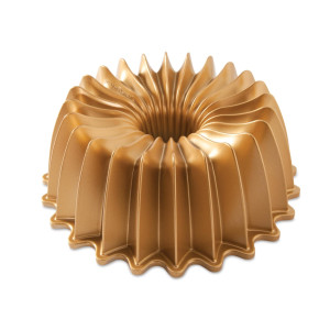 Molde Bundt Cake Brilliance 2,5 L Gold Nordic Ware