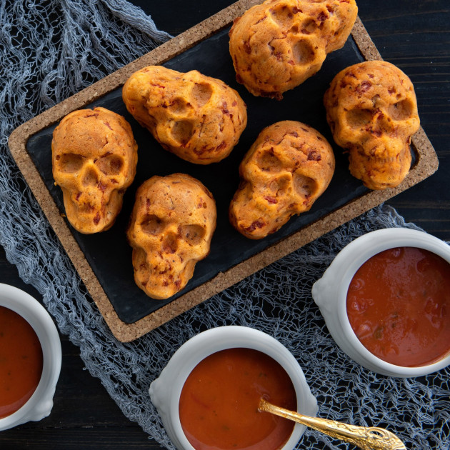 Molde Halloween Nordic Ware