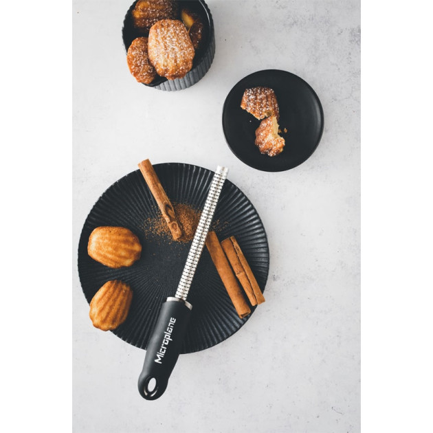 Rallador para la nuez moscada y canela